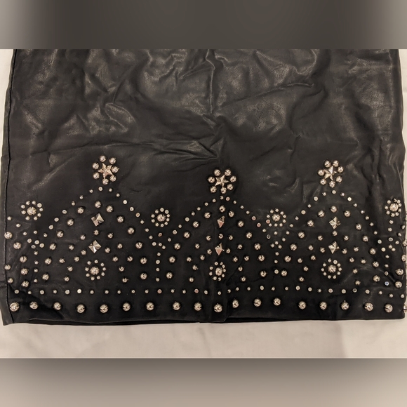 Faux leather skirt - Picture 2 of 4